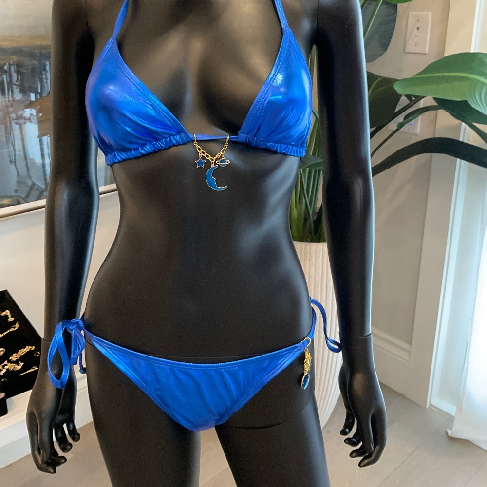 Blue Bikini with Charming Bikini’s Charms!